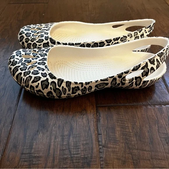 CROCS Kadee White Animal Print Sling Back Flats Women's Size 9 - Picture 4 of 10